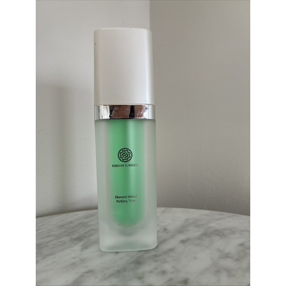 Forever Flawless Diamond Infused Purifying Toner 60ml. No box